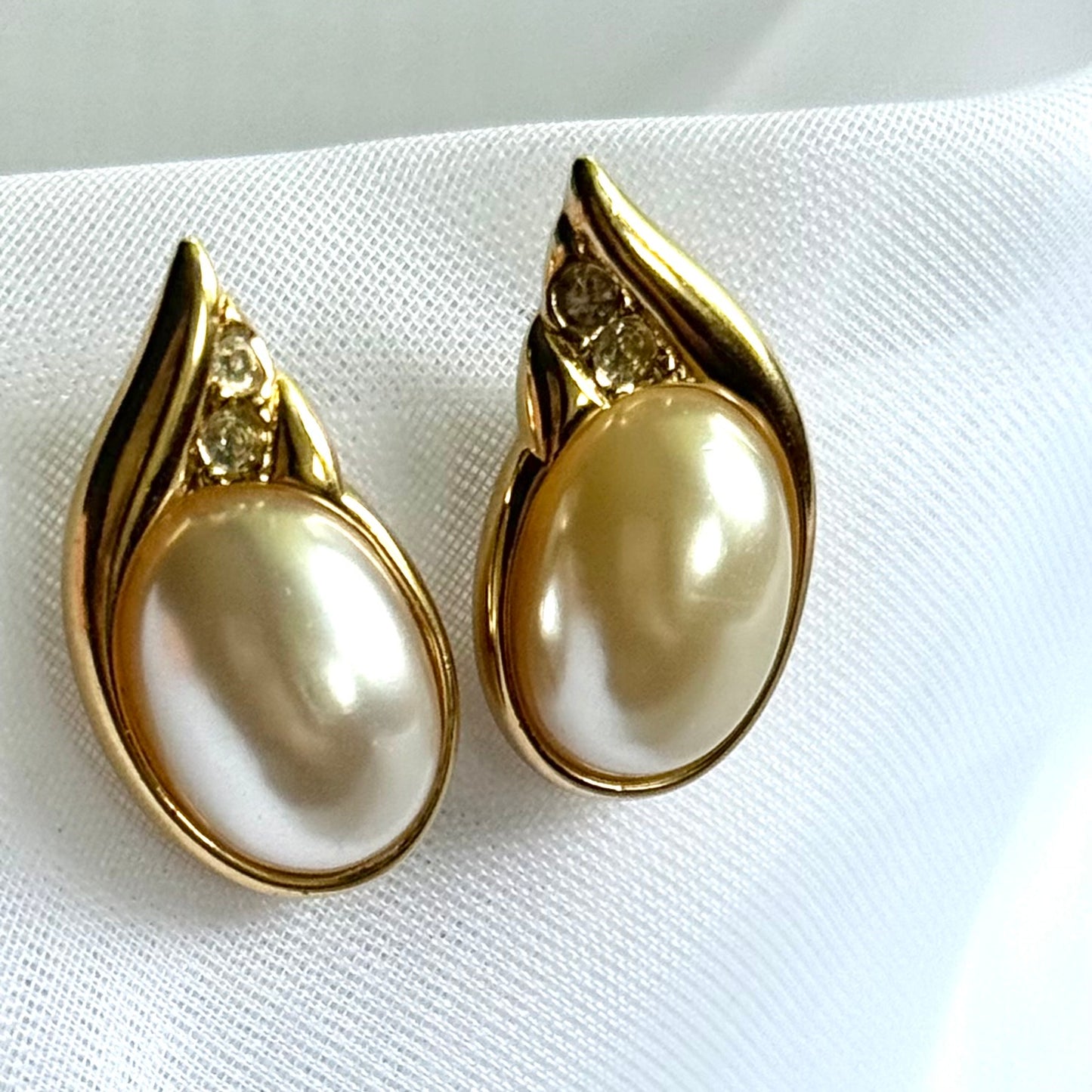 Secondhand Faux Pearl & Gold Toned Earrings