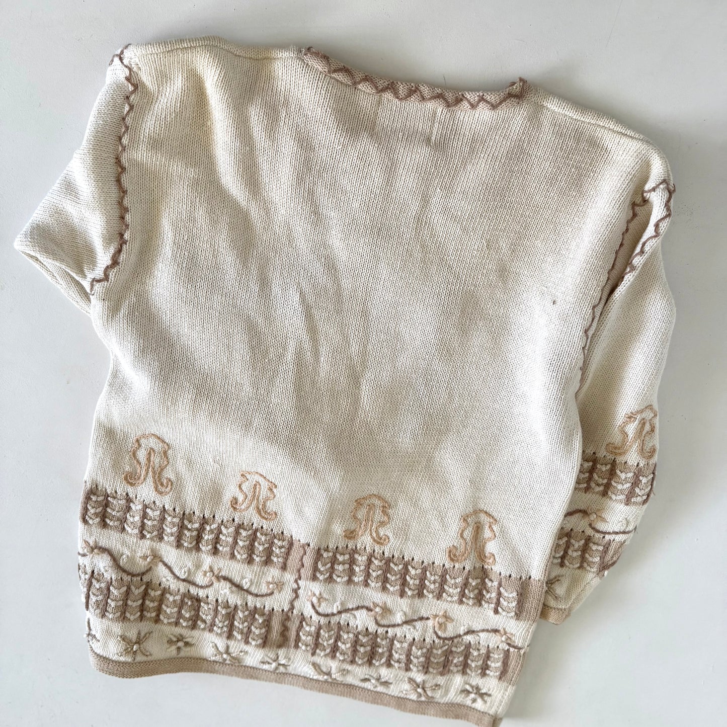 Vintage Curio, 3D Floral Knit Sweater