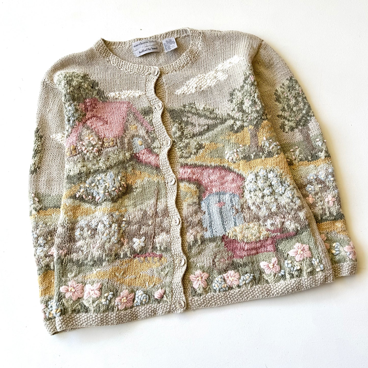 Vintage Northern Isles, Spring / Summer Cottage Scene Cardigan