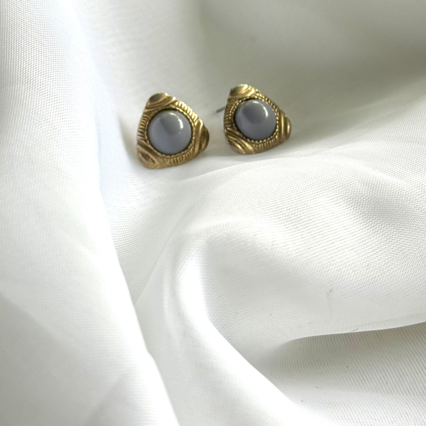 Secondhand Triangle Grey Earrings