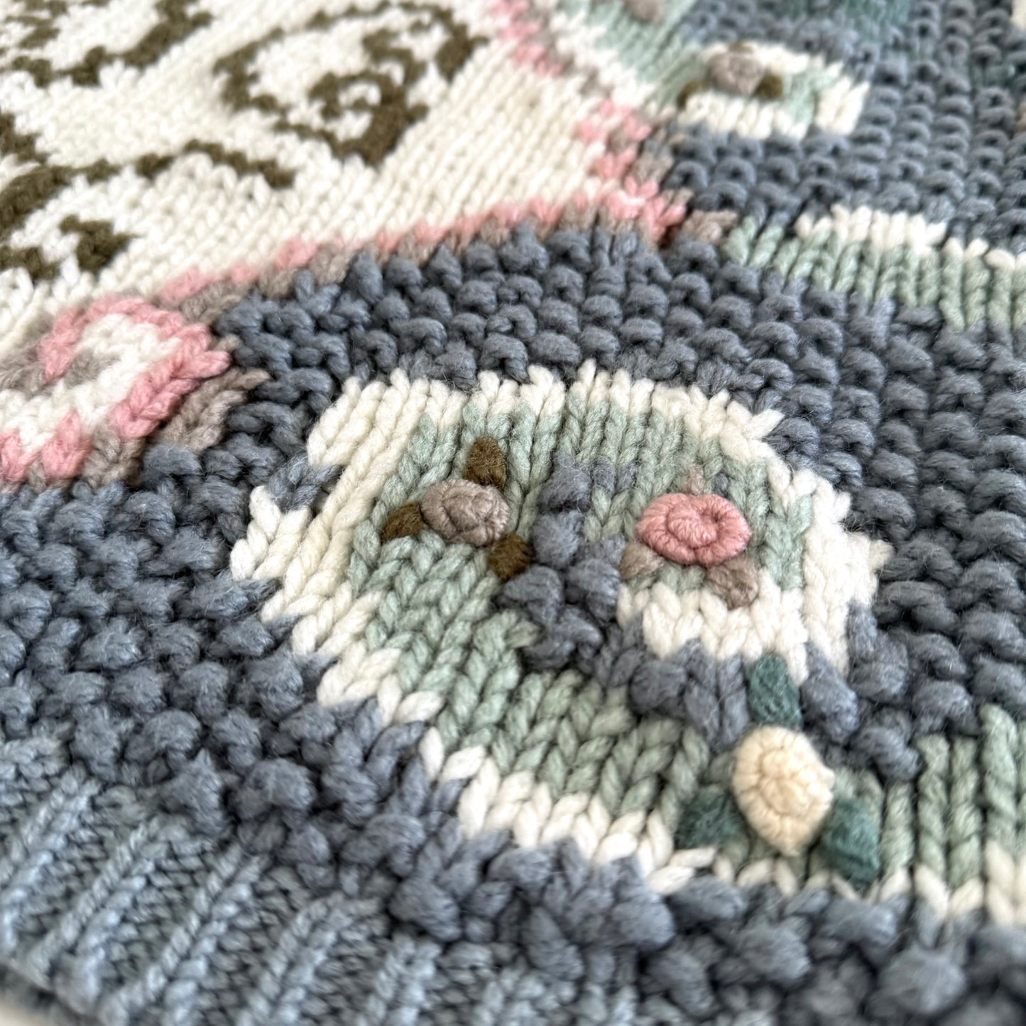 Vintage East West, Sweater