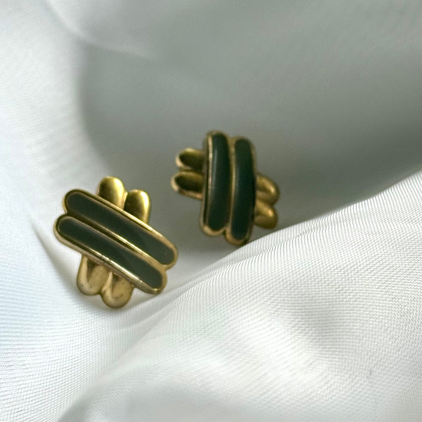 Secondhand Green and Gold Toned "X"Earrings