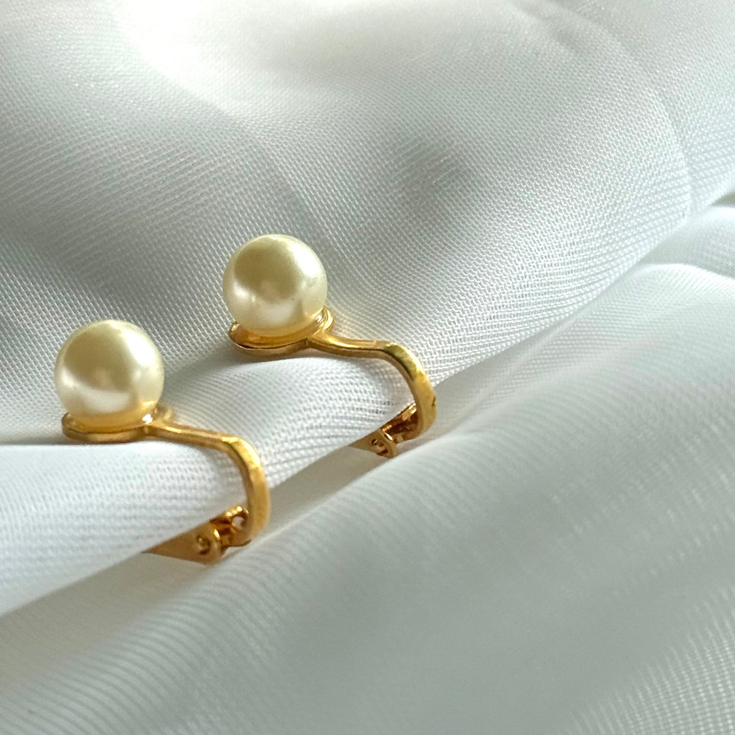 Secondhand Faux Pearl & Gold Toned Earrings