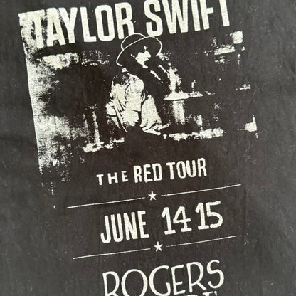 Secondhand Taylor Swift, The Red Tour T-shirt