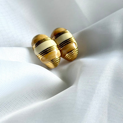 Vintage Cream and Gold Toned Earrings