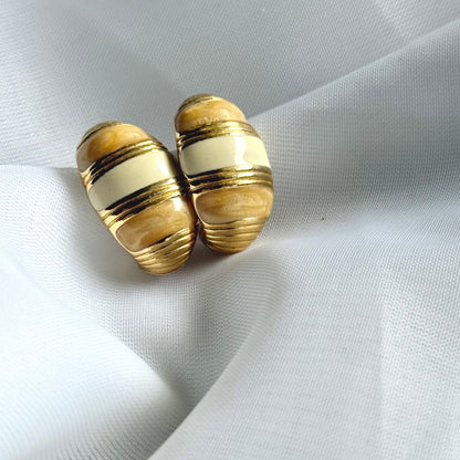 Vintage Cream and Gold Toned Earrings
